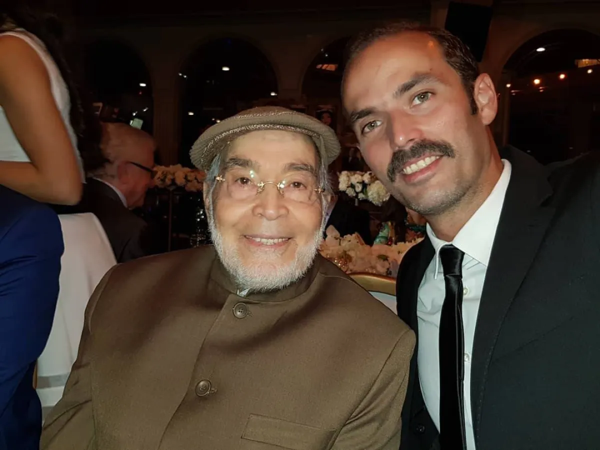 حسن يوسف مع نجله - الصورة من حساب عمر على إنستغرام