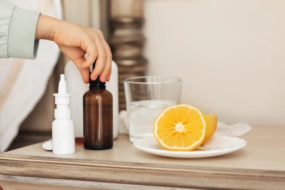 أخطاء عند تقديم الدواء للطفل