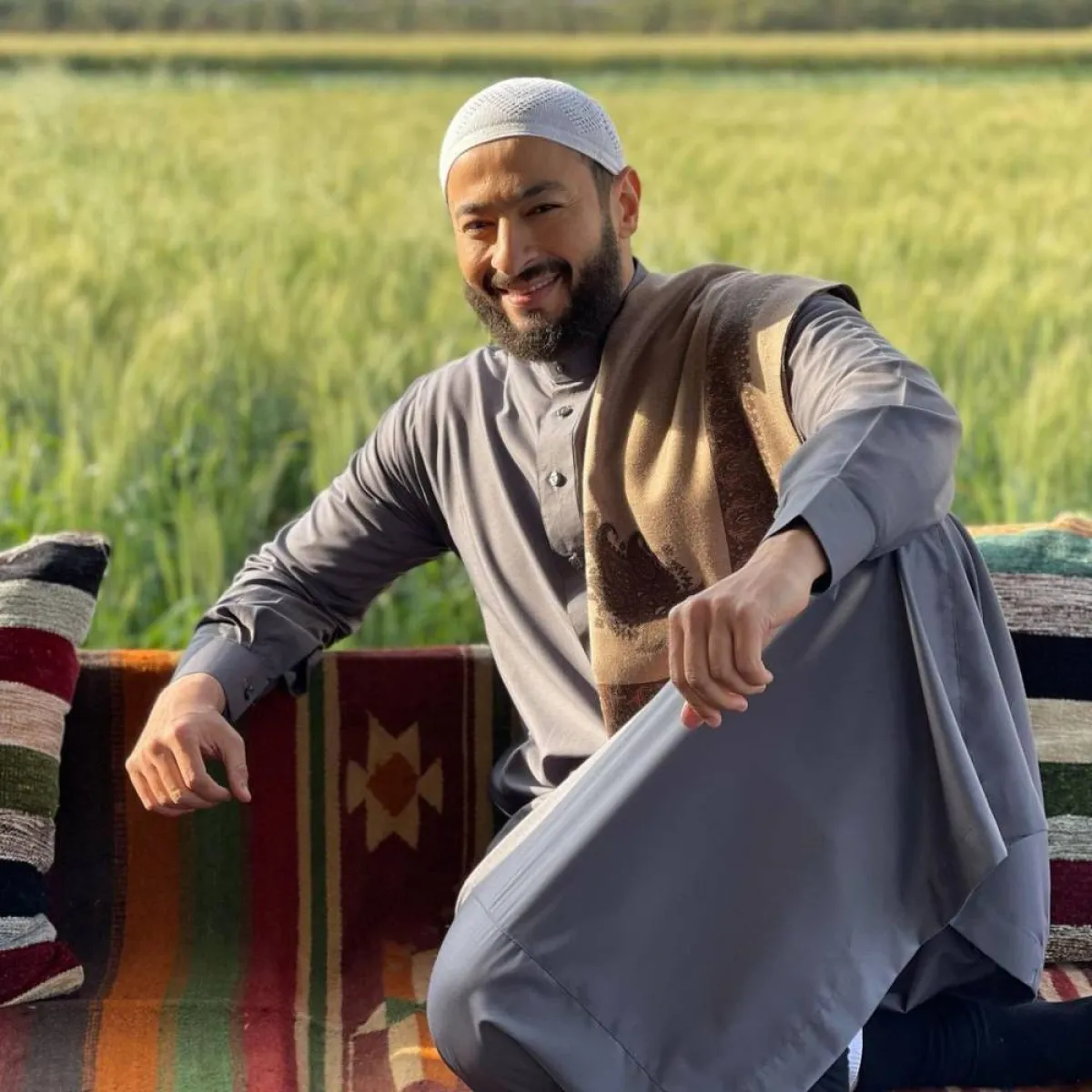 حمادة هلال من كواليس مسلسل  " المداح2"- صورة من حسابه الرسمي على موقع " انستغرام"