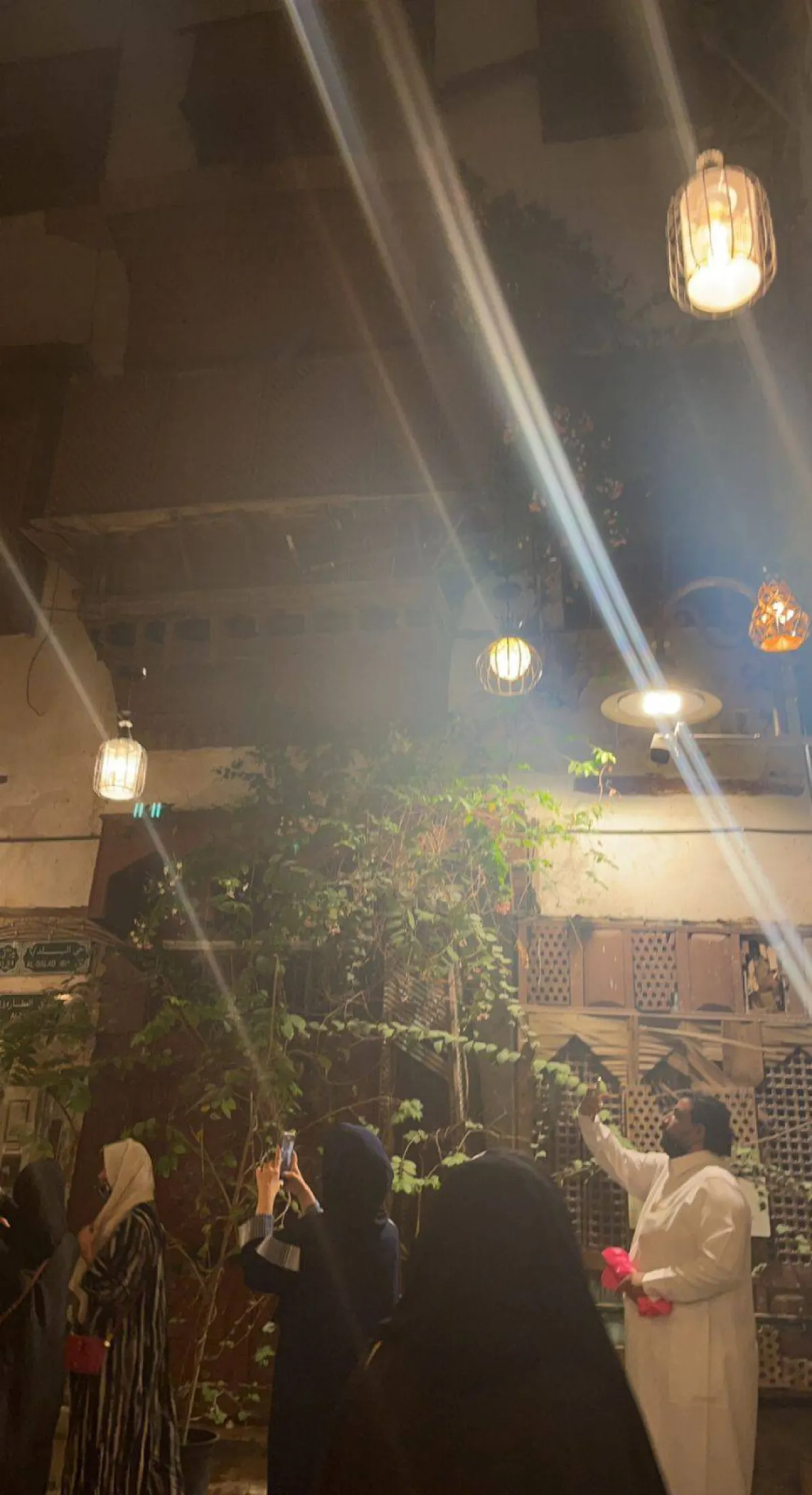 جمال الماضي يبهر الزوار