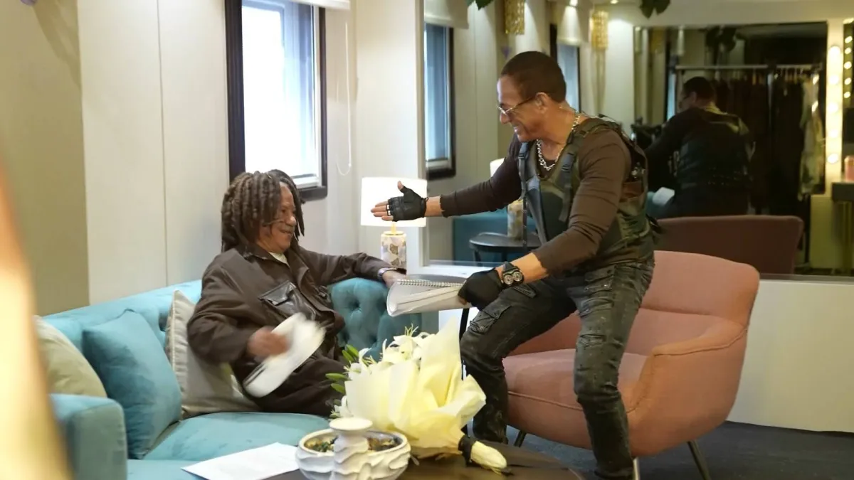 فان دام ومحمد محمود - الصورة من حساب رامز على تويتر