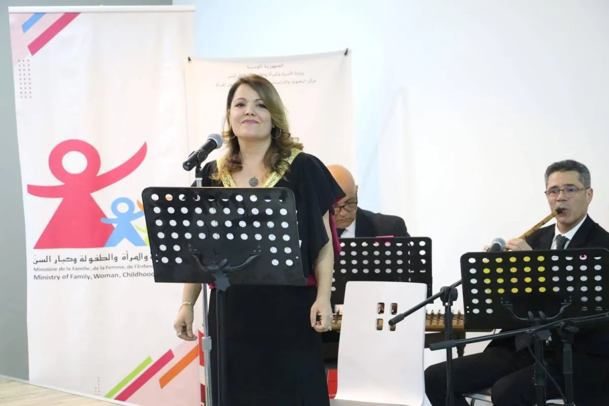 الفنانة  ليلى حجيّج قدمت وصلة غنائية في حفل تسليم الجوائز