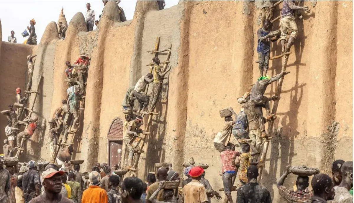  مسجد من الطوب اللبن