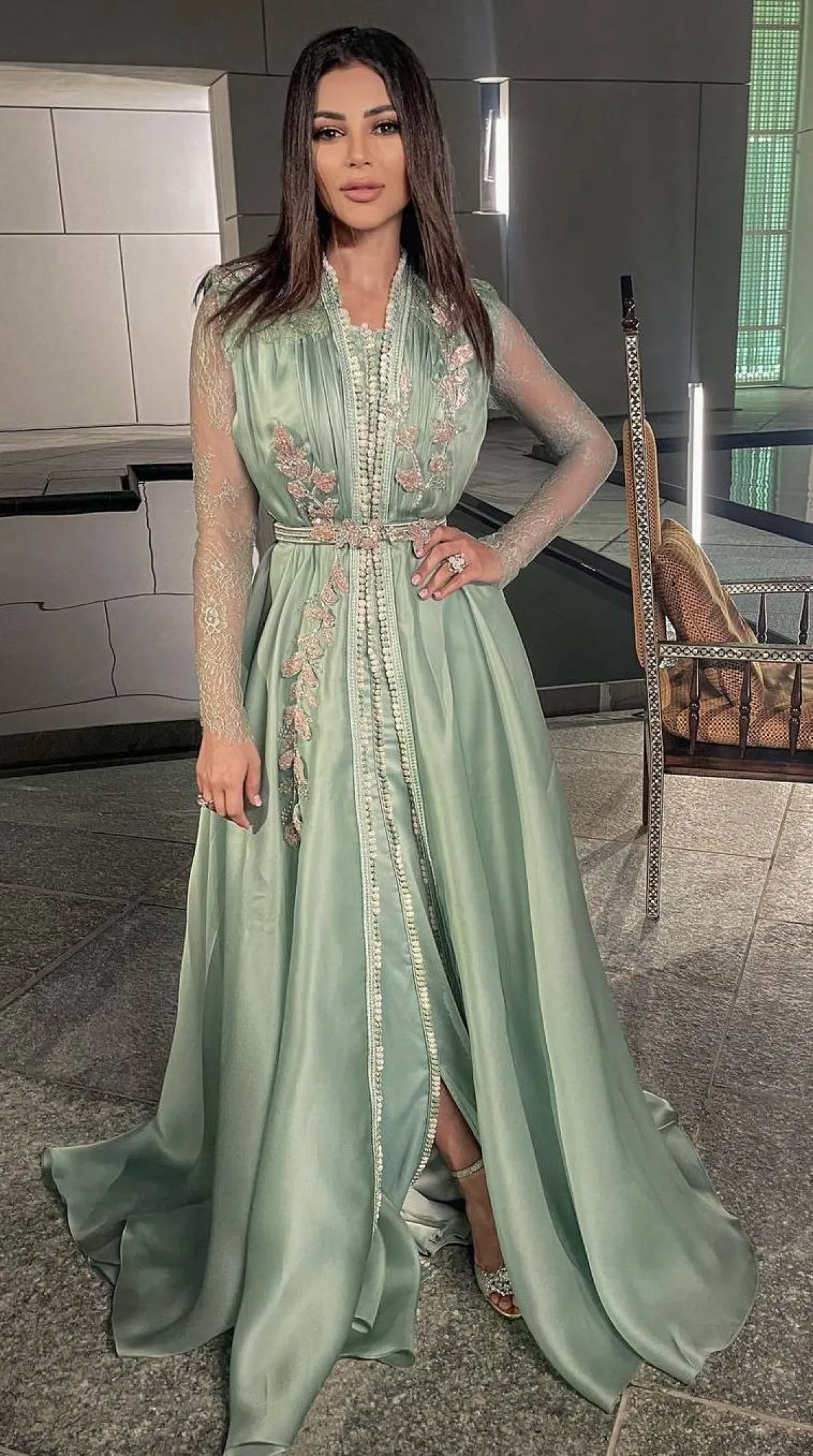 قفطان مطرز للسهرة