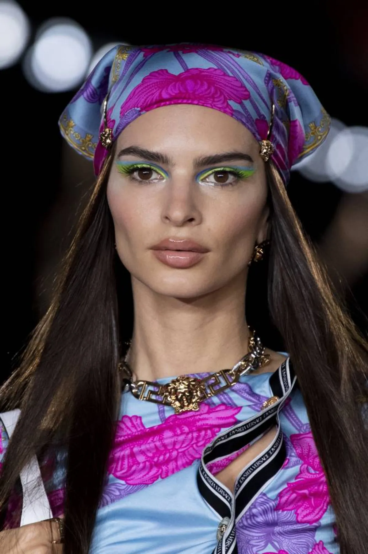 موديلات أوشحة للرأس