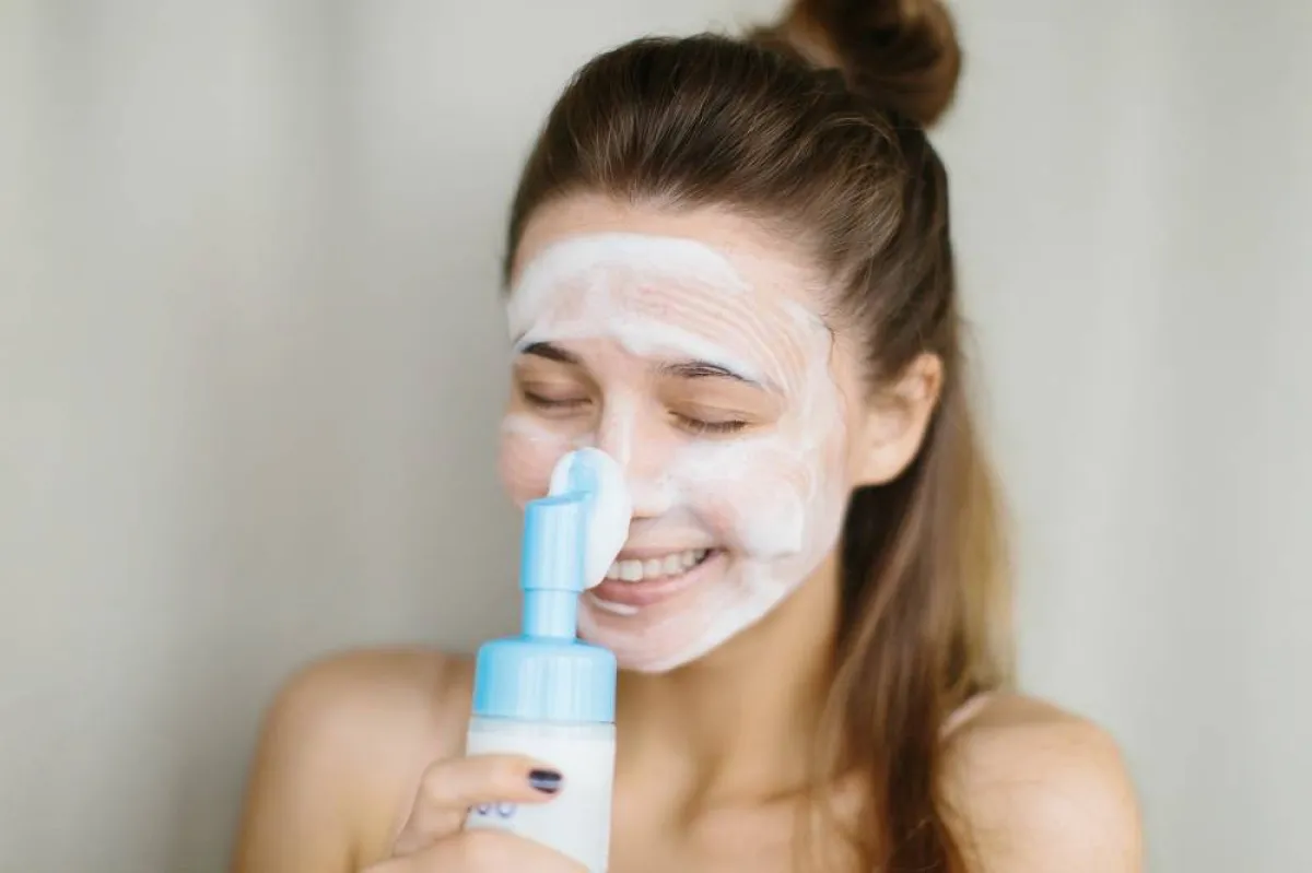 تنظيف البشرة