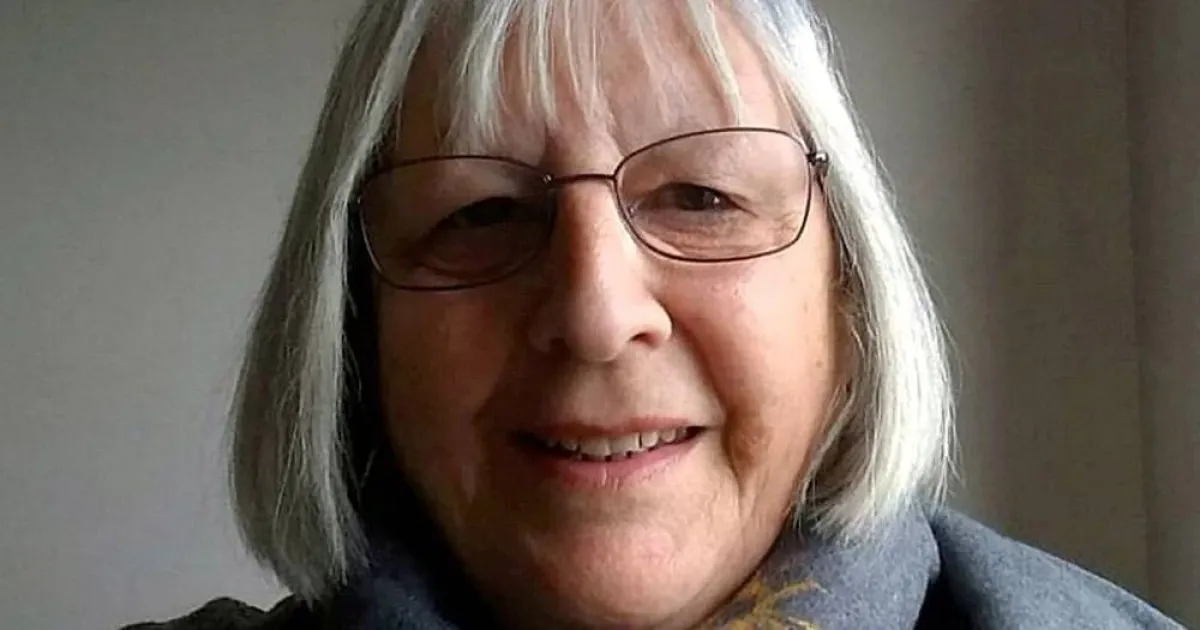 بريطانية تحتفظ بهدية والدها بيضة عيد الفصح منذ أكثر من 60 عاماً