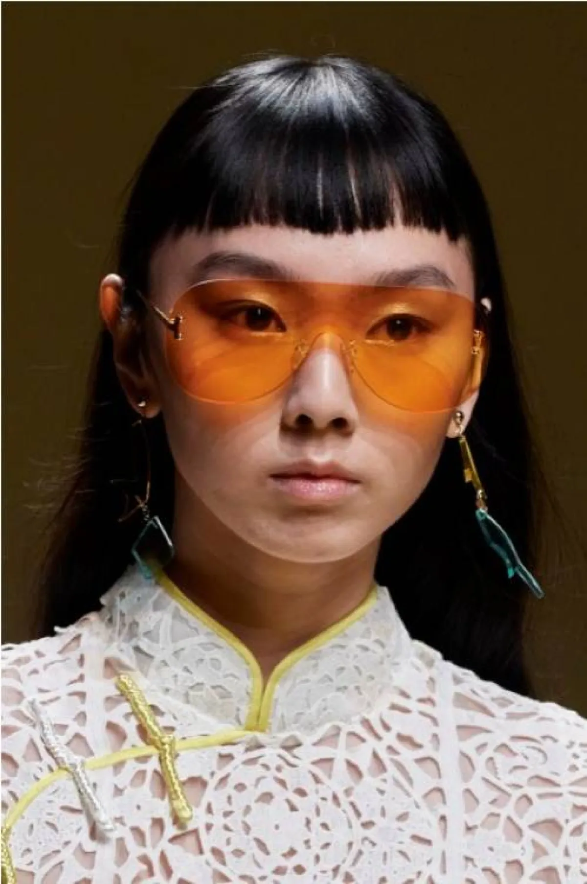 نظارات شمسية بإطارات كبيرة من هوي  Hui