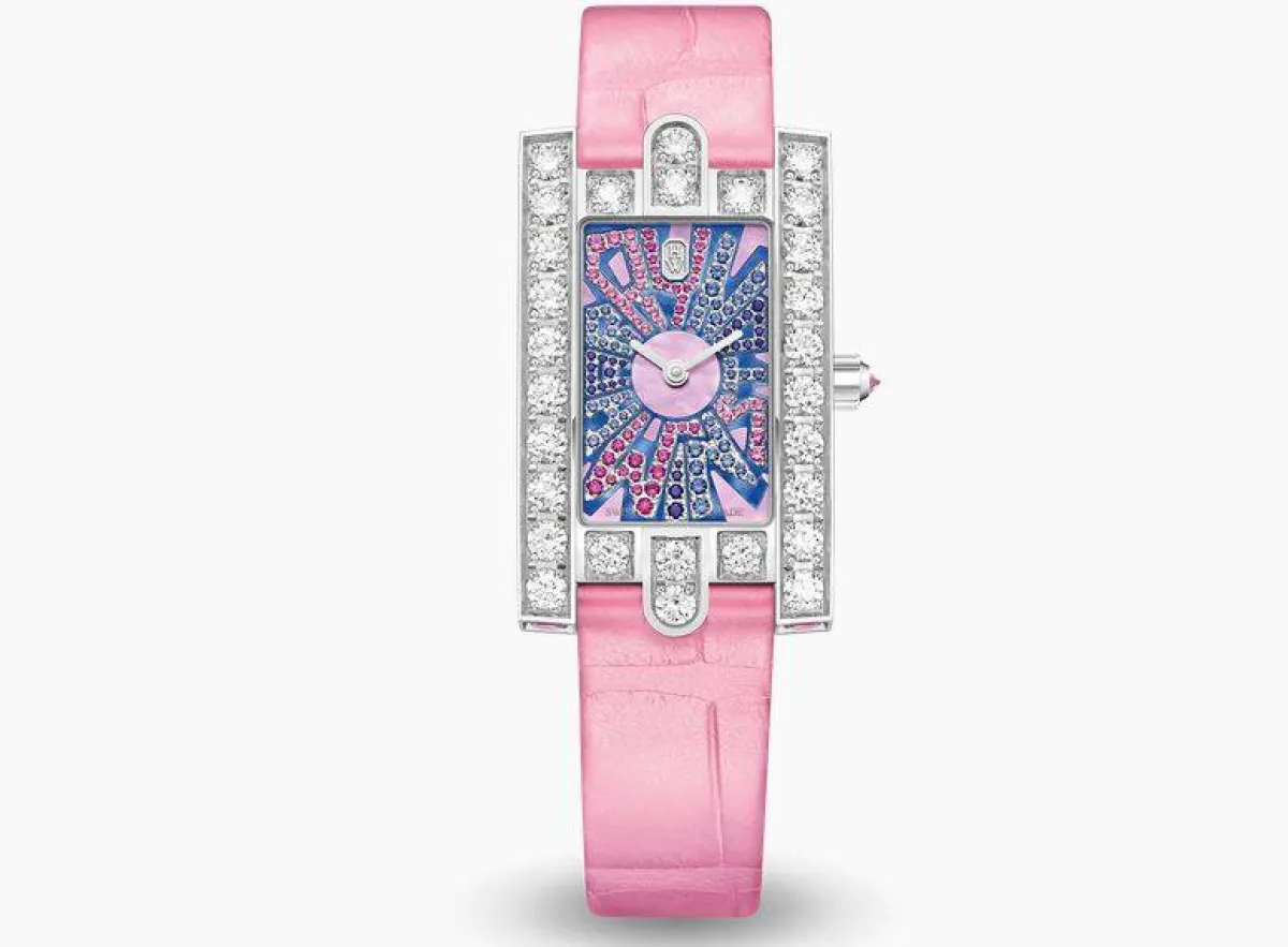 ساعة يد للنساء مرصعة بالألماس من هاري وينستون Harry Winston