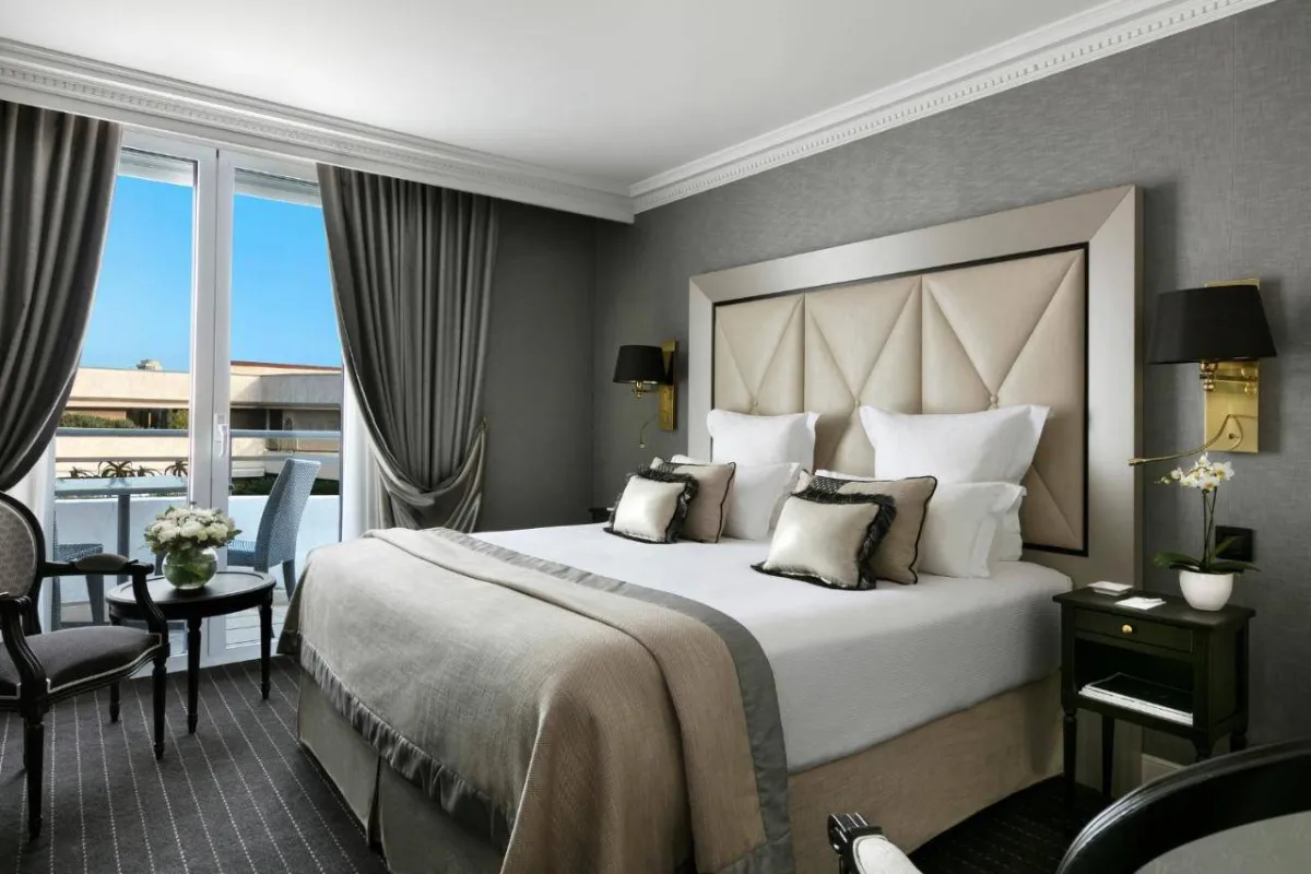 فندق باريير لو ماجستيك كان