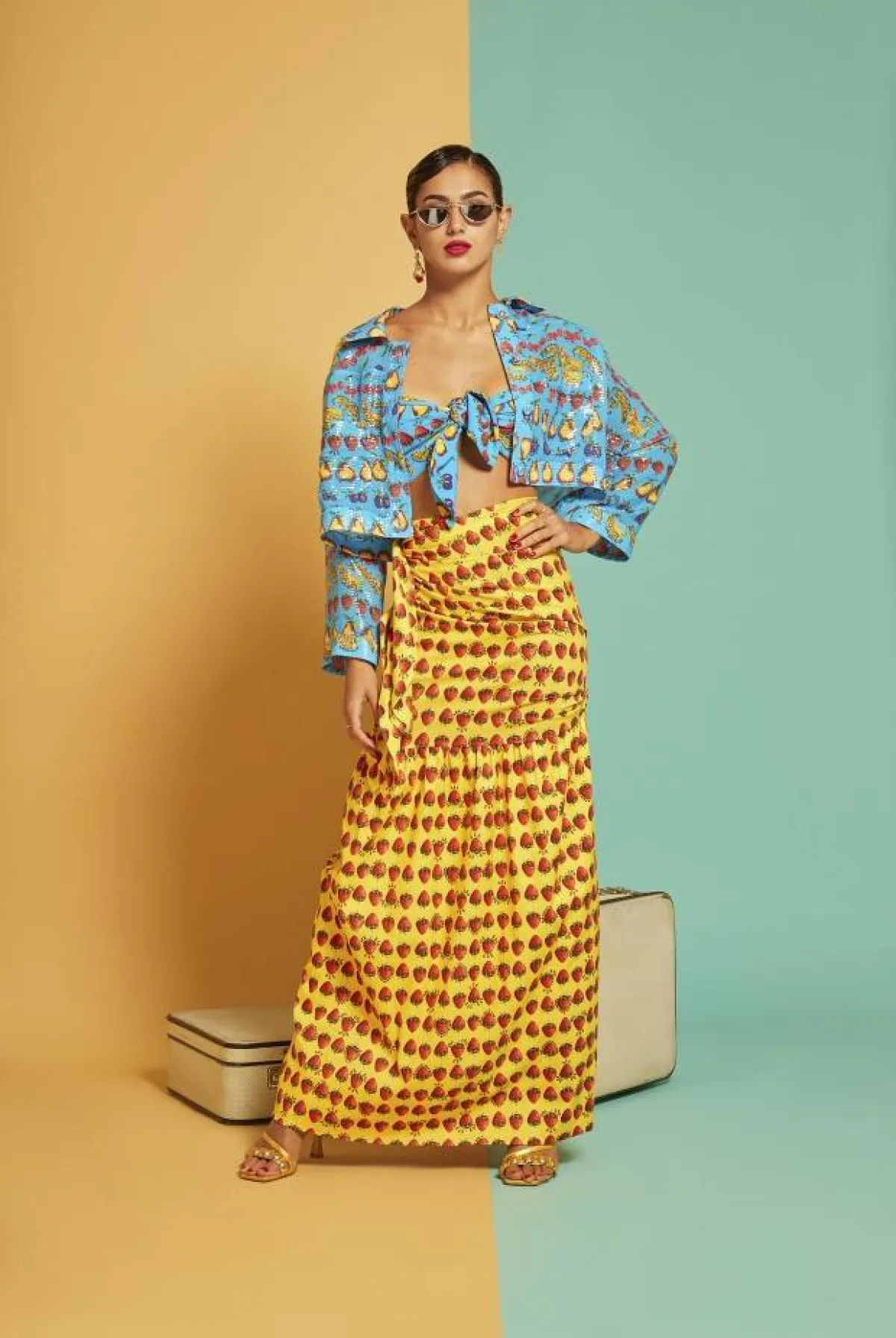 تنورة باللون الأصفر بتصميم ماكسي مع كشكش على الخصر