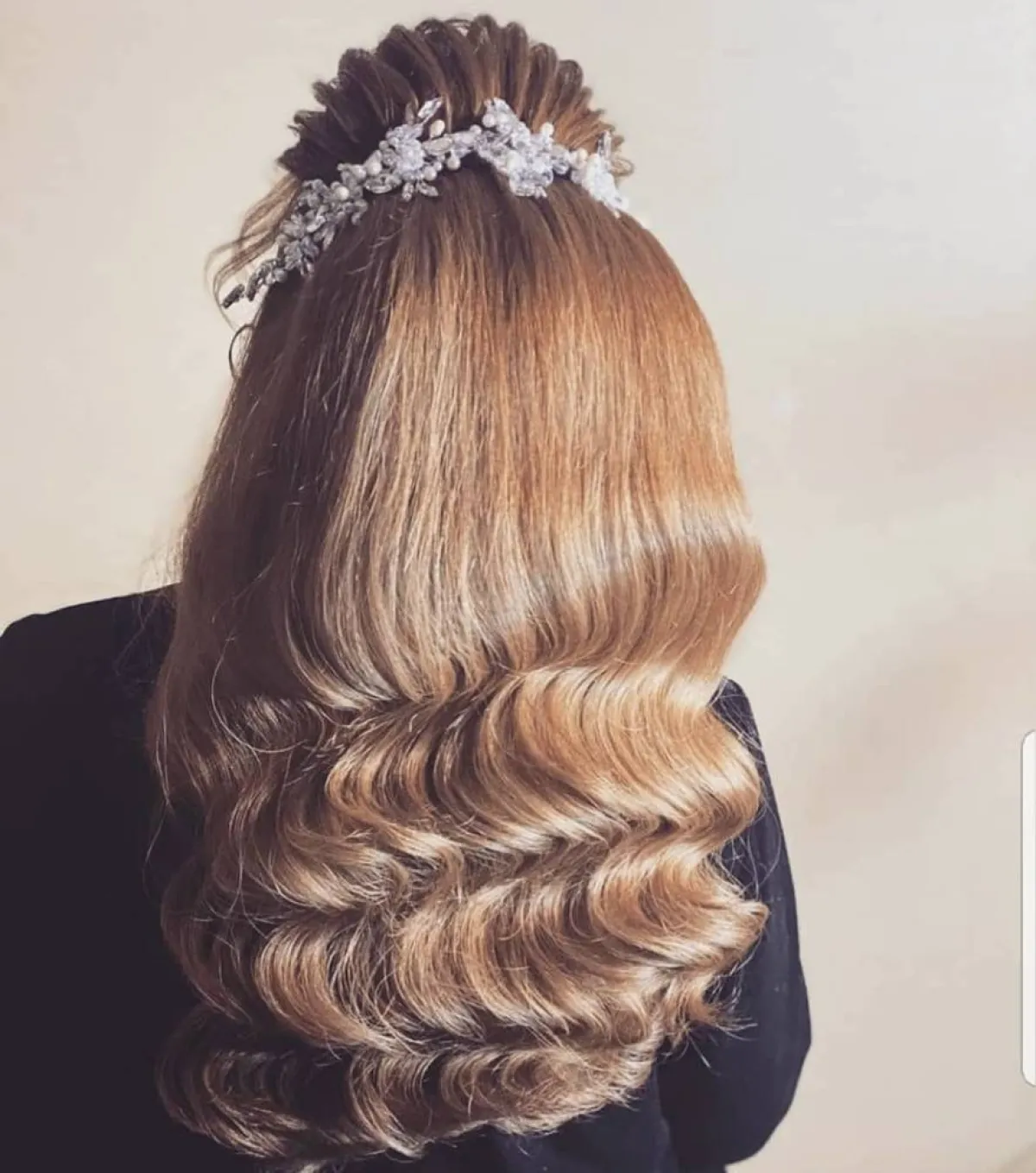 الريترو مع اكسسوار الشعر