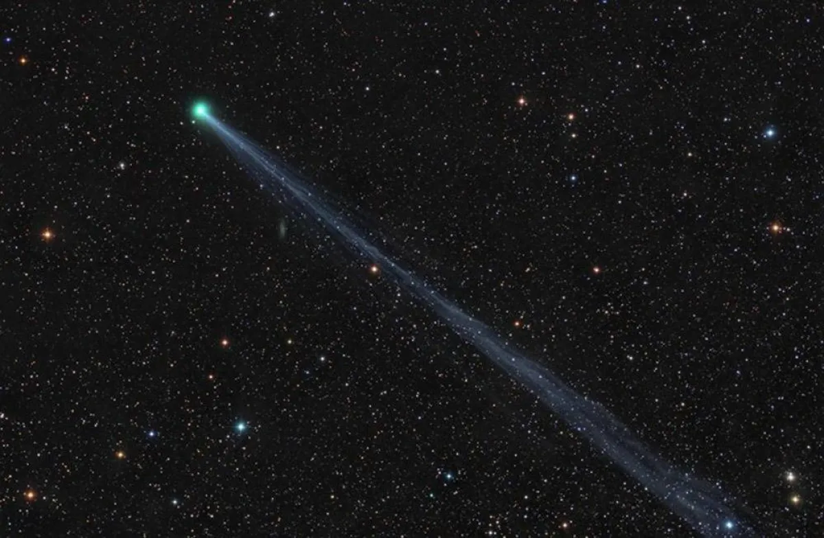 مذنب بحجم ولاية رود آيلاند يقترب من الشمس سرعته 35 ألف كيلومتر بالساعة