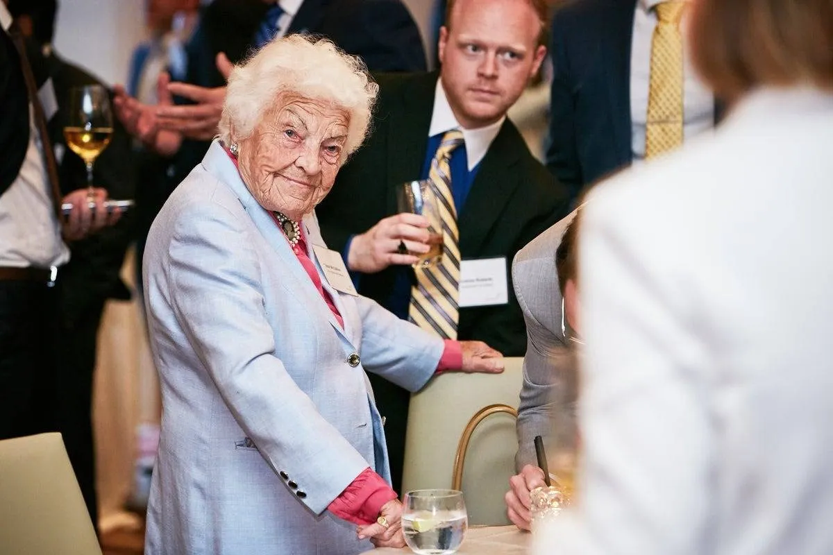 الرئيسة الجديدة لأكبر مطار في كندا عمرها 101 عام