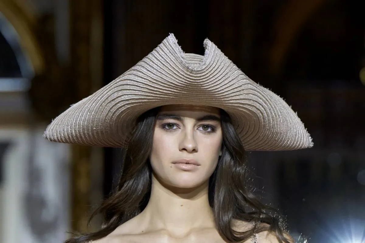 موديلات قبعات ربيع وصيف 2022