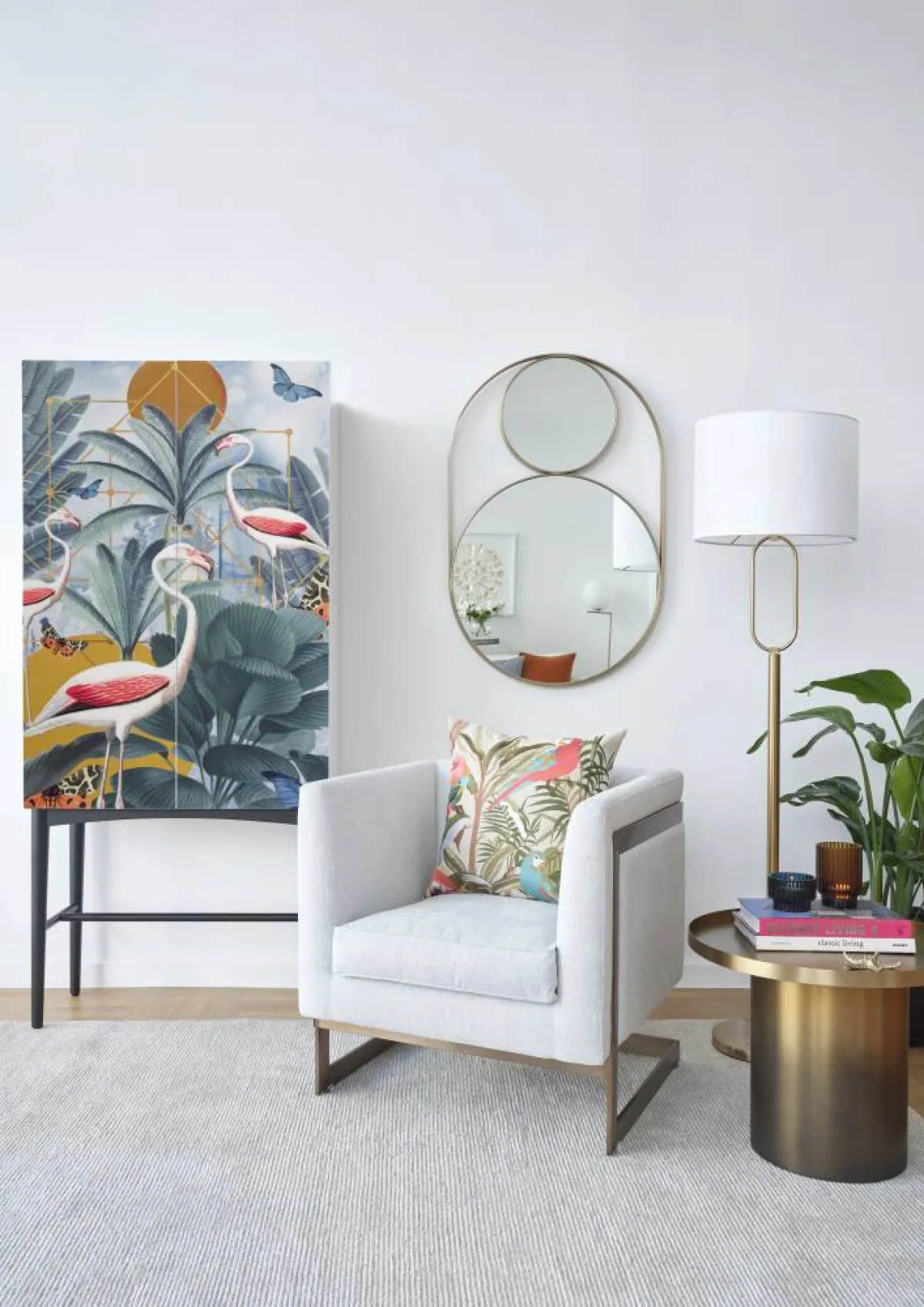 المرايا مهمة في ديكورات غرف المعيشة