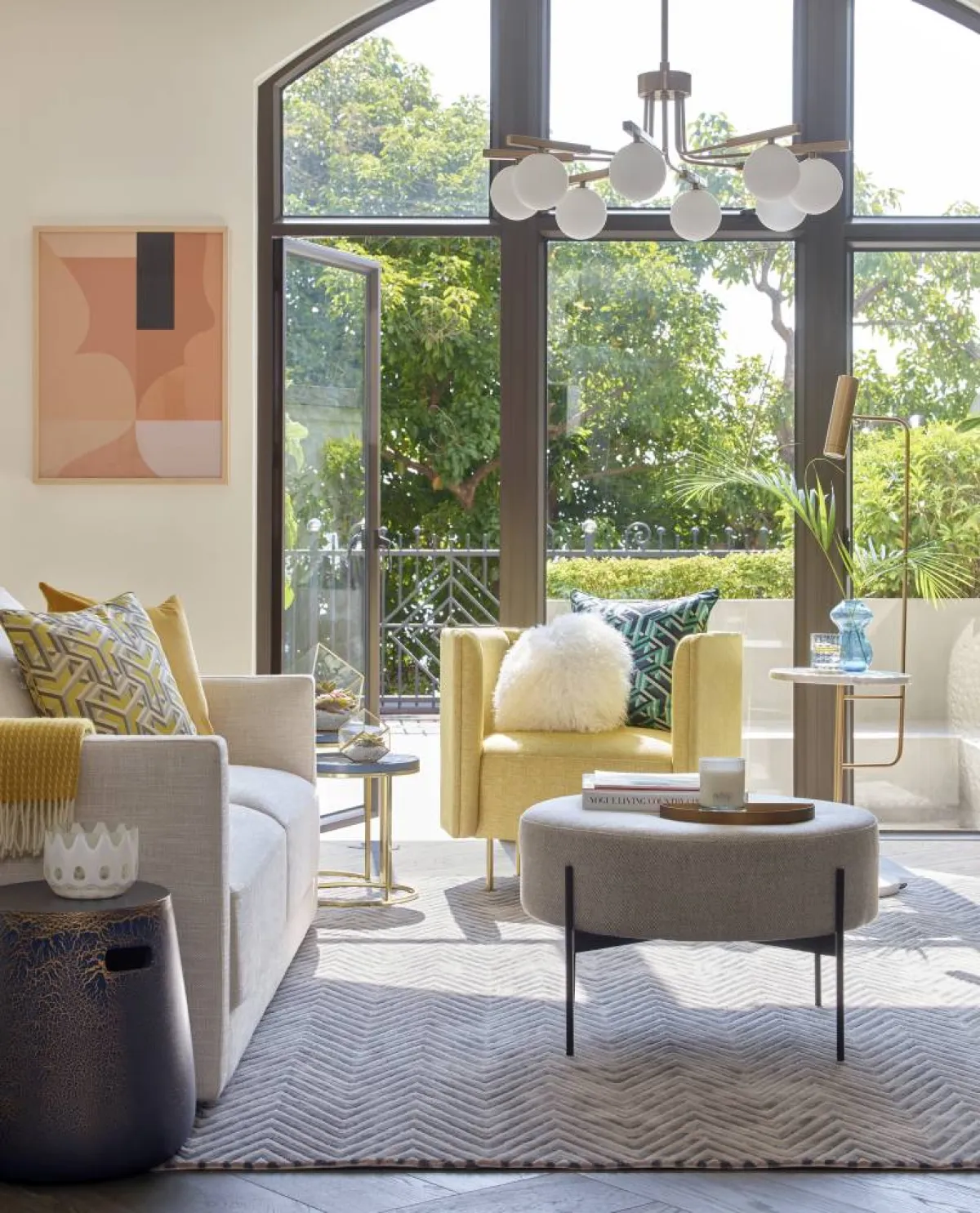 من المحبّذ استخدام الألوان الفاتحة، خصوصاً في المساحة الضيِّقة