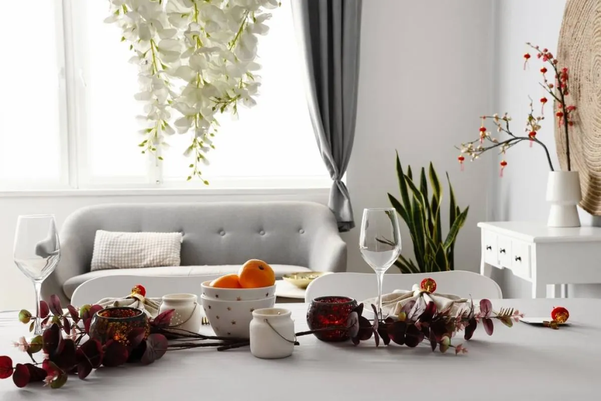 أفكار في التزيين تجدّد غرفة الطعام في عيد الفطر