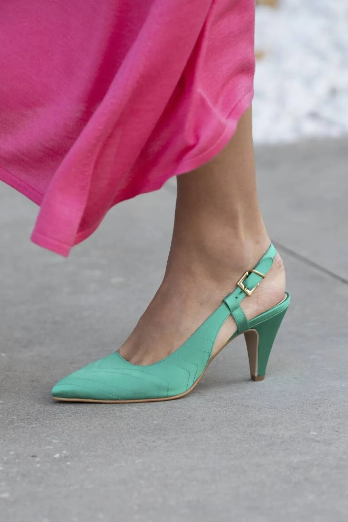 حذاء باللون الأخضر من  لورا بياجيوتي Laura Biagiotti 