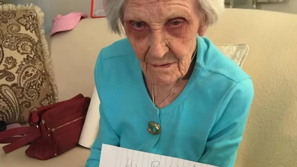 معمرة تبلغ من العمر 101 عام تكشف سبب طول العمر