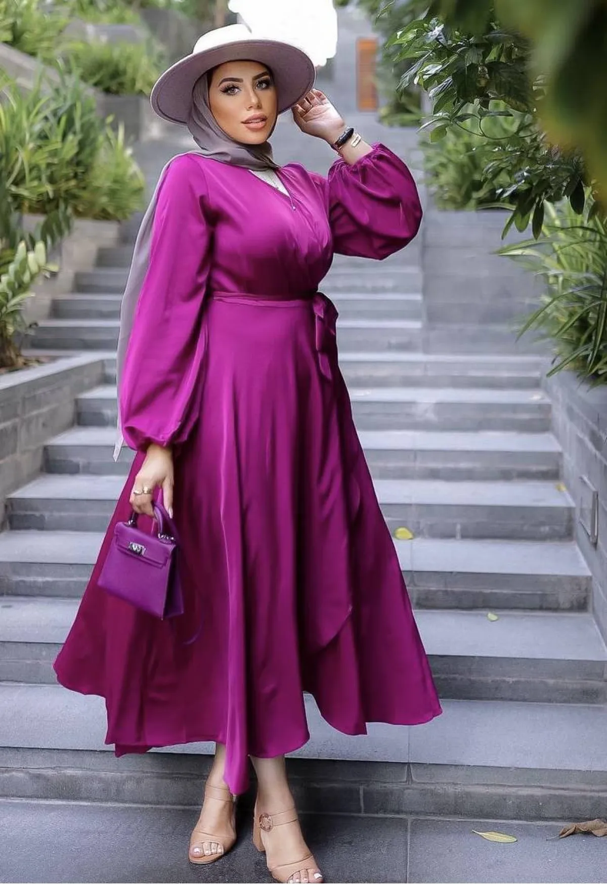 تنسيق الفستان مع القبعة