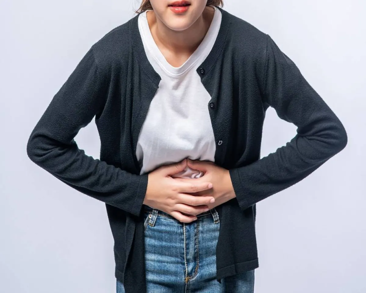 صورة لفتاة تعاني من مضاعفات الزائدة