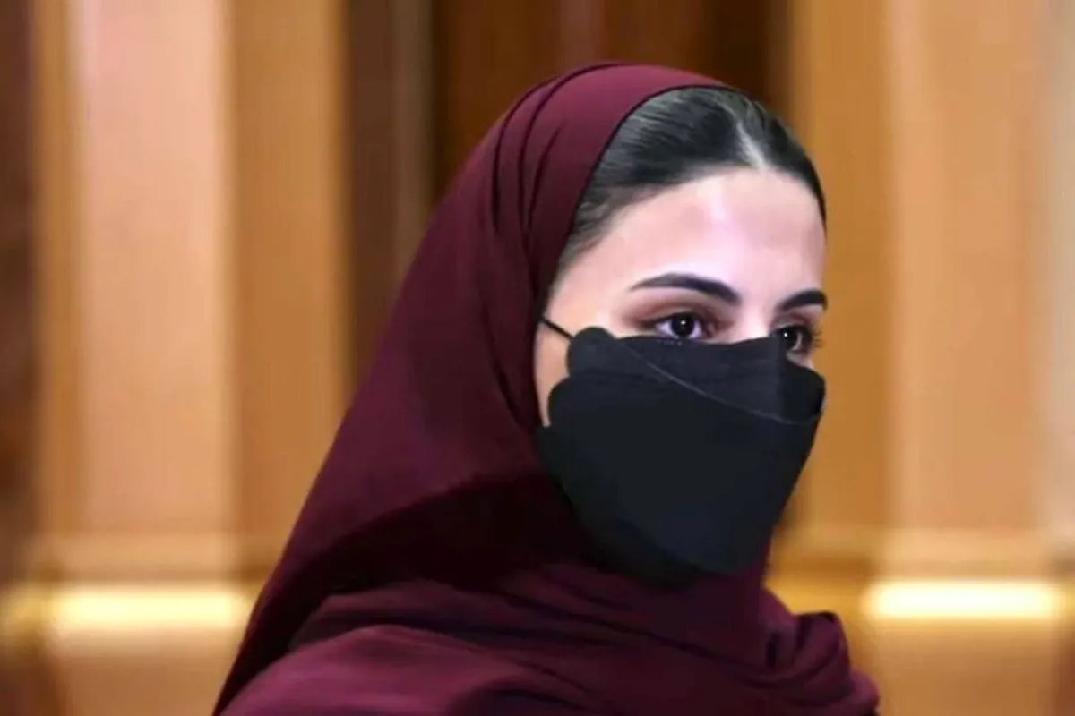 تظهر الصورة شخصية سلطانة عمر العيسى مصدر الصورة سلطانة عمر العيسى