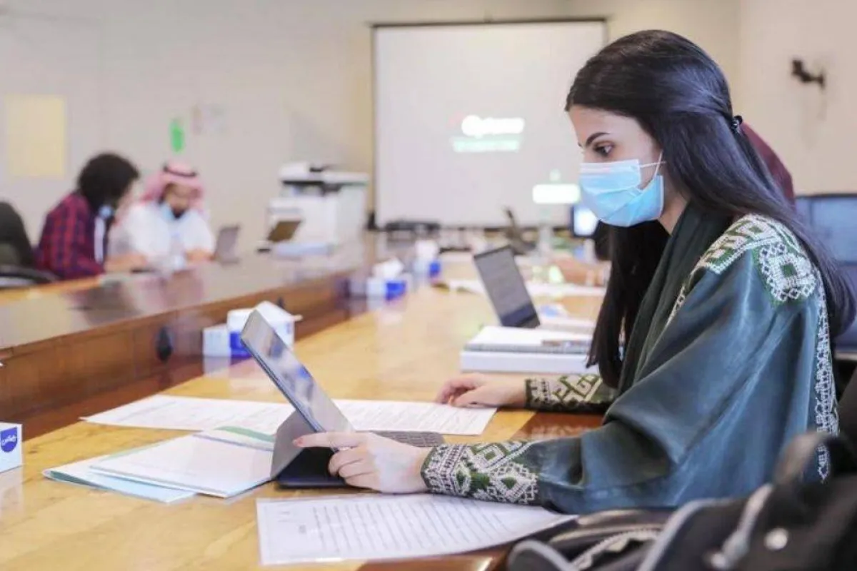 تظهر الصورة شخصية سلطانة عمر العيسى مصدر الصورة سلطانة عمر العيسى