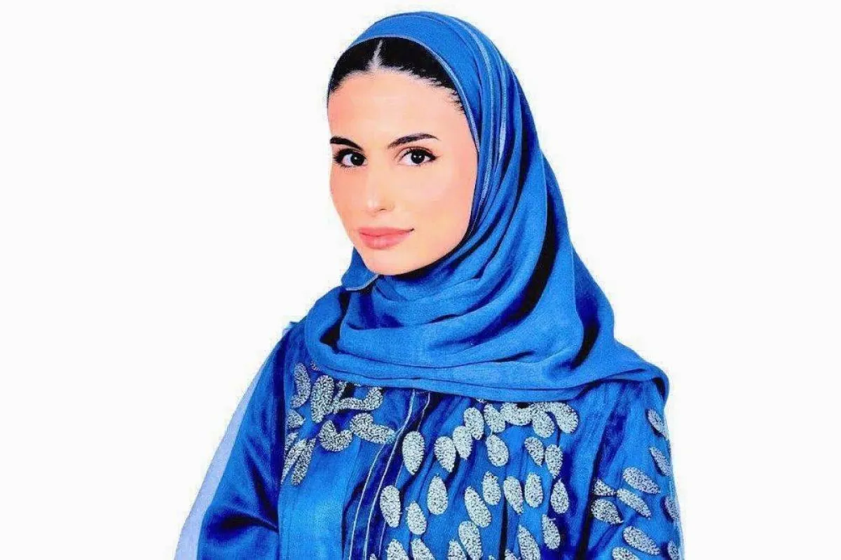 تظهر الصورة شخصية سلطانة عمر العيسى مصدر الصورة سلطانة عمر العيسى