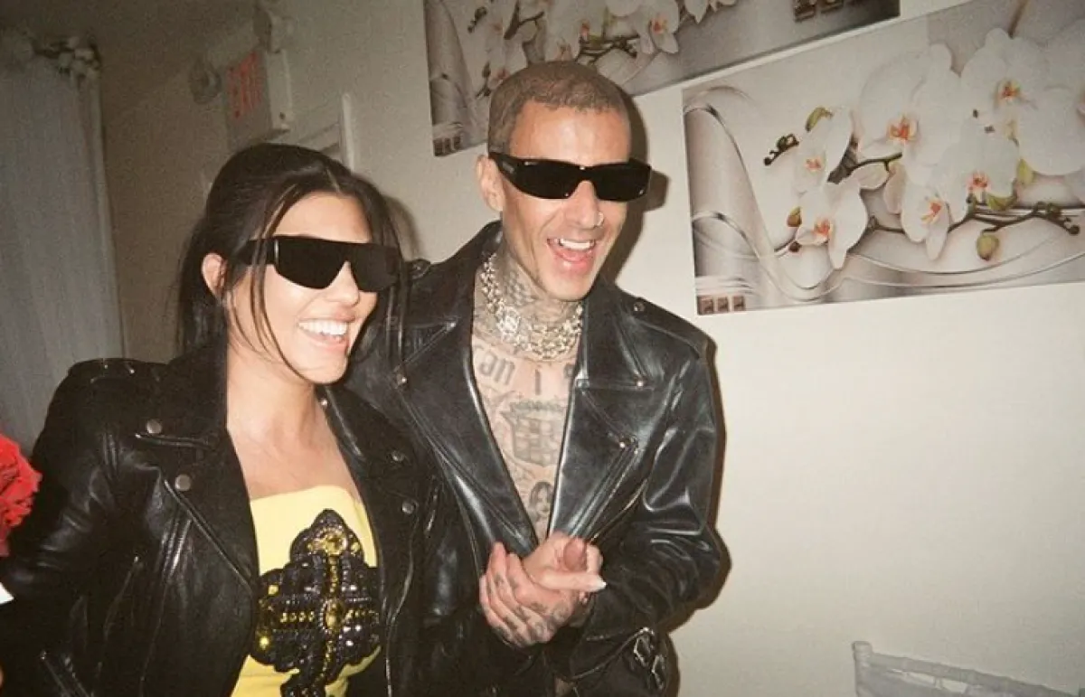 كورتني كارداشيان وترافيس باركر- الصورة من حساب كورتني على انستغرام