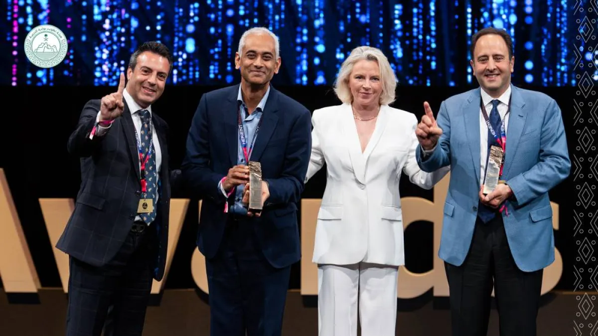 بوابة الدرعية تحصد جائزة الحدث الاستثنائي في حفل Heavent Awards - الصورة من حساب بوابة الدرعية على تويتر