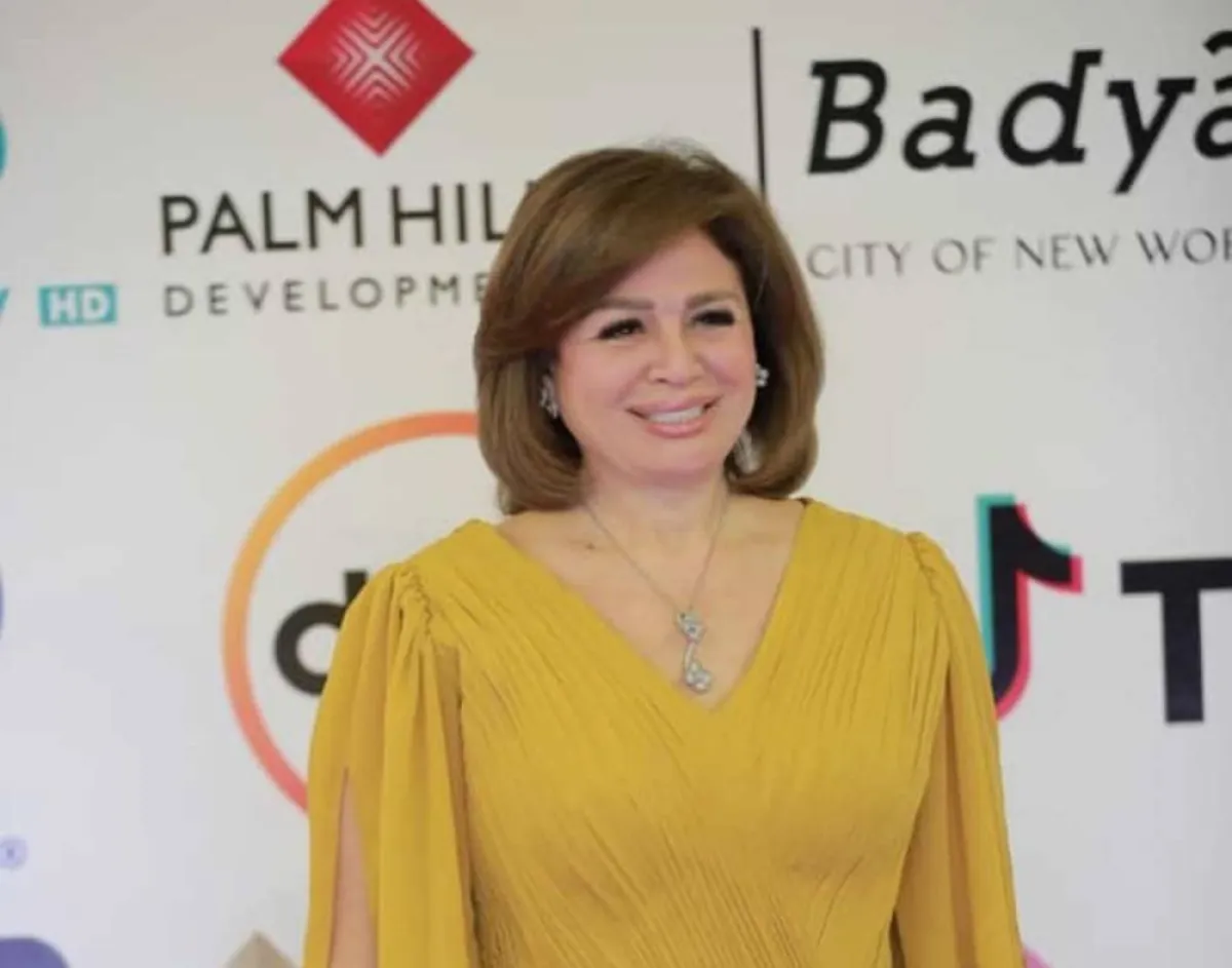 إلهام شاهين - الصورة من صفحتها على الفيس بوك