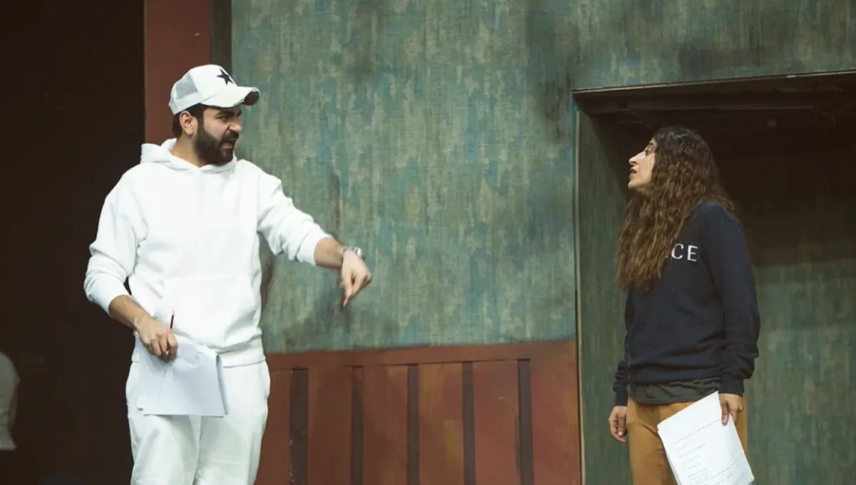 عبدالله عبدالرضا وشجون في كواليس المسرحية - الصورة من حسابه على الانستجرام