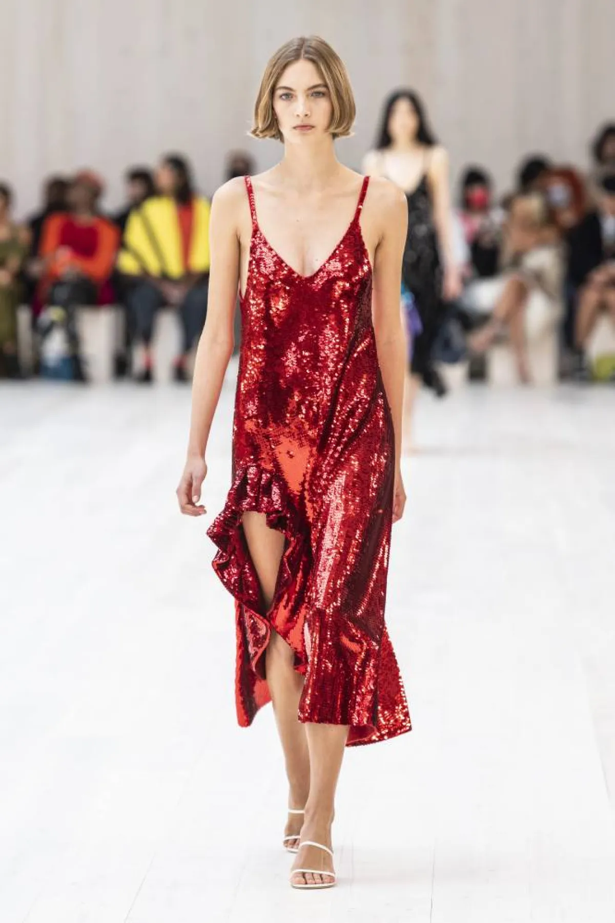 الترتر لإطلالة مشرقة في الصيف