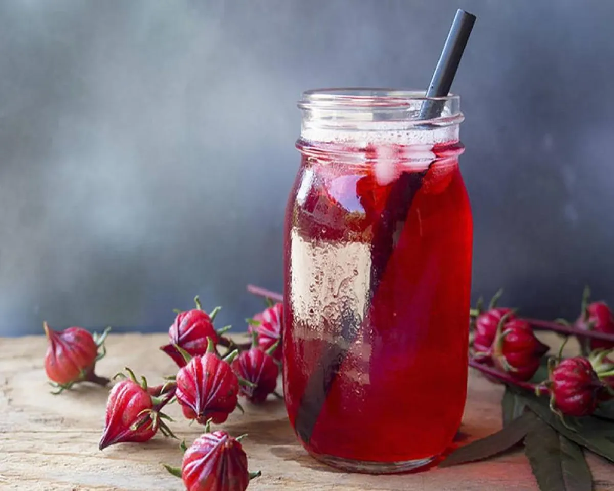 صورة لكوب من الكركديه 