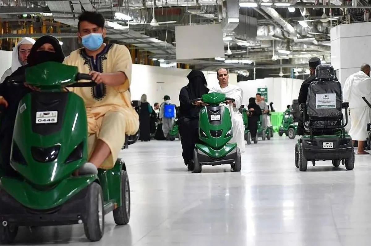 العربات الكهربائية في المسجد الحرام. الصورة من "واس"