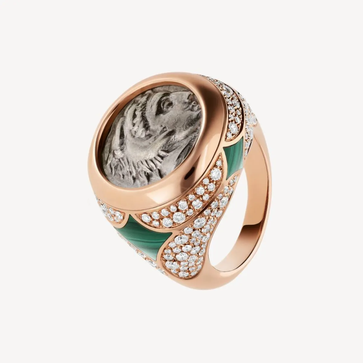 خاتم   Signetمن بلغاري Bvlgari