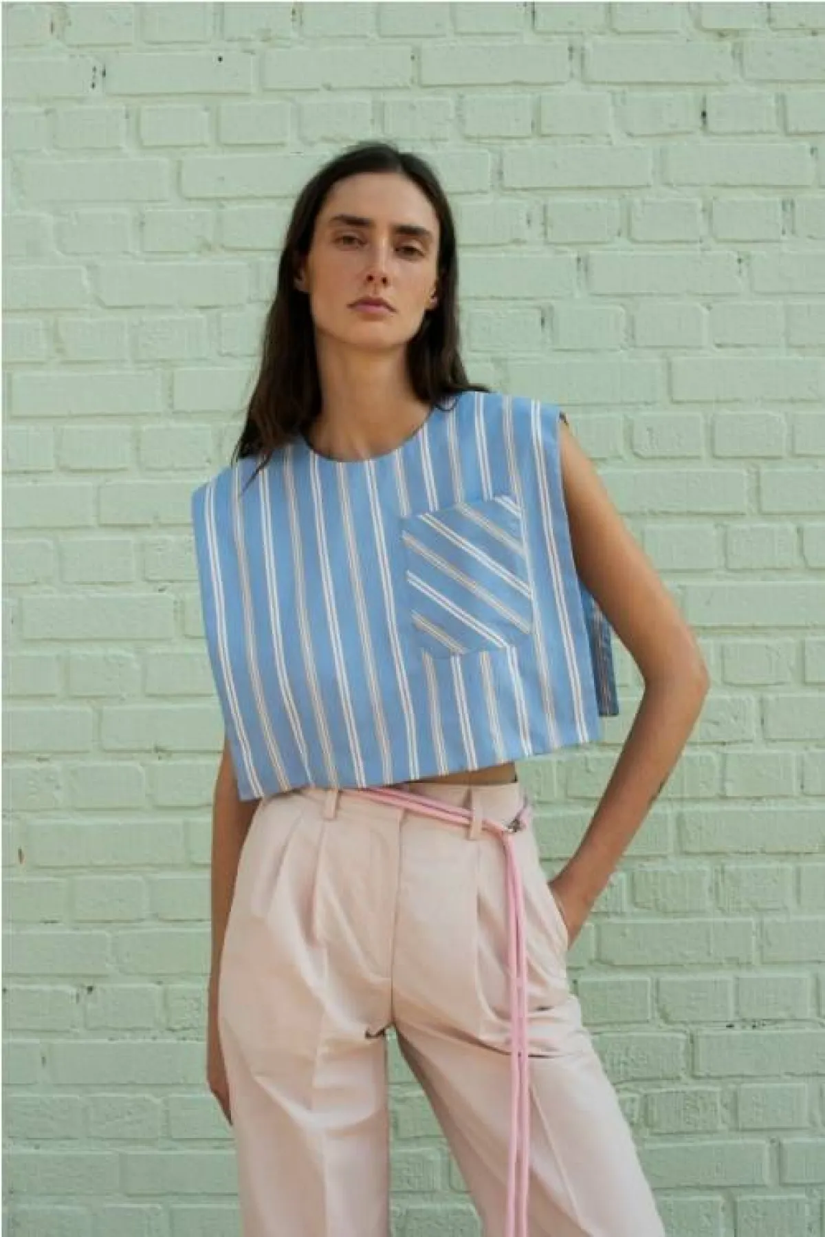 بنطال بخصر عالي من أكنفاس Aknvas