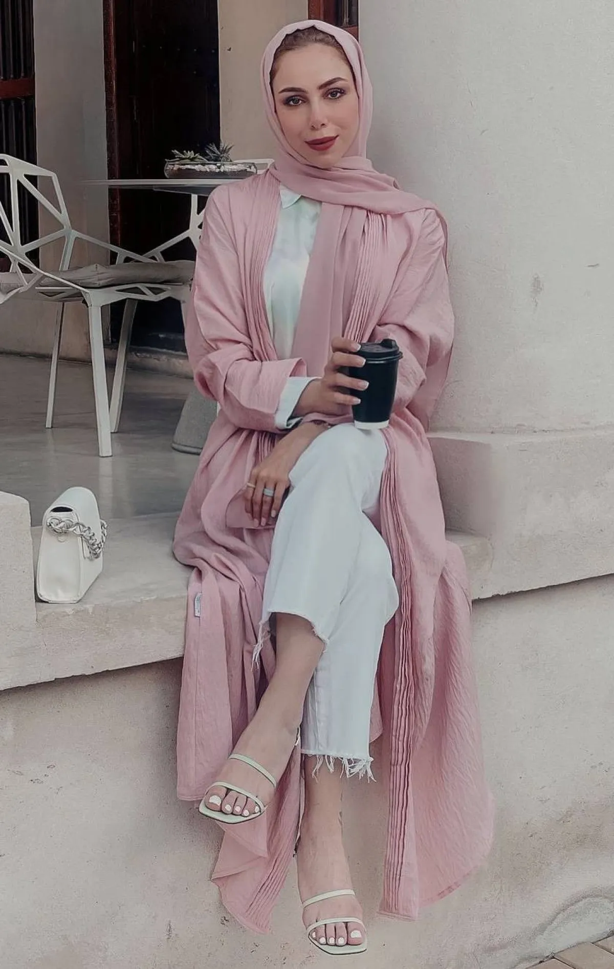 تنسيق العباية الملونة