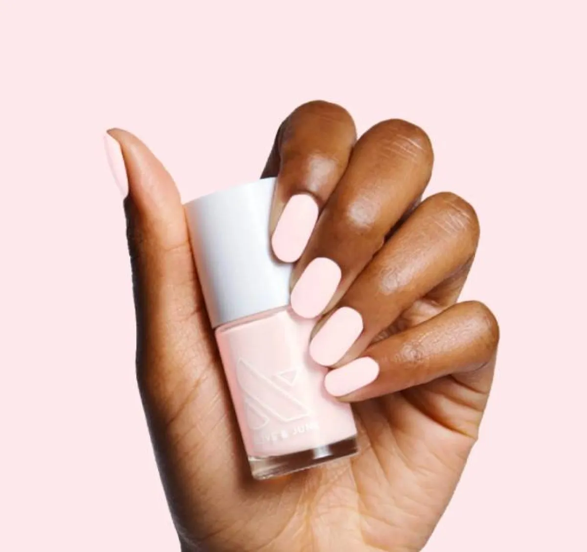 مناكير وردي للعيد