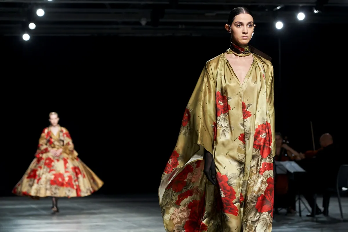 موديلات فساتين واسعة على شكل قفاطين من أكت نامبر وان Act N1