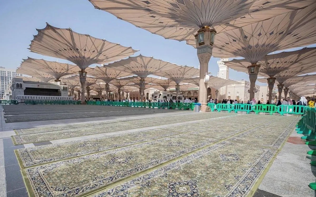(25,000) سجادة في المسجد النبوي. الصورة من "واس"