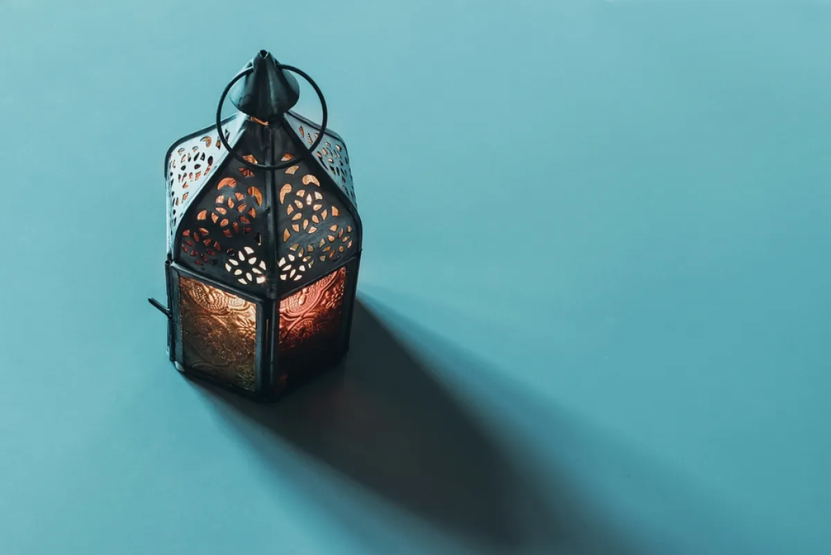 الفانوس هو رمز مادي من رموز الأعياد الإسلاميّة