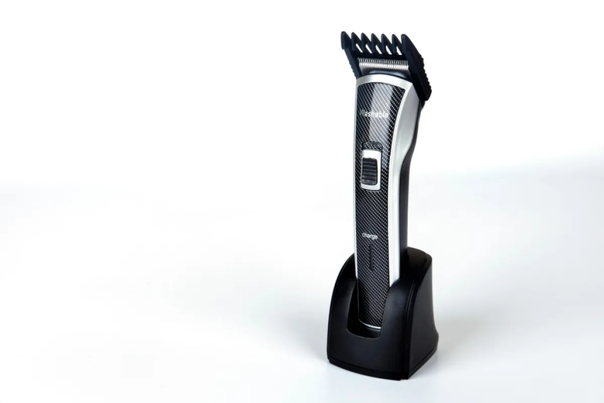 الأسيتون يطيل عمر ماكينة الحلاقة الافتراضي