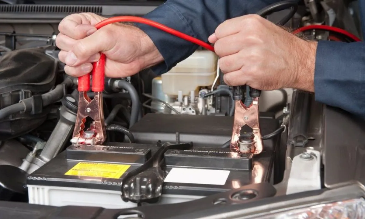 فحص وقياس حالة بطارية السيارة