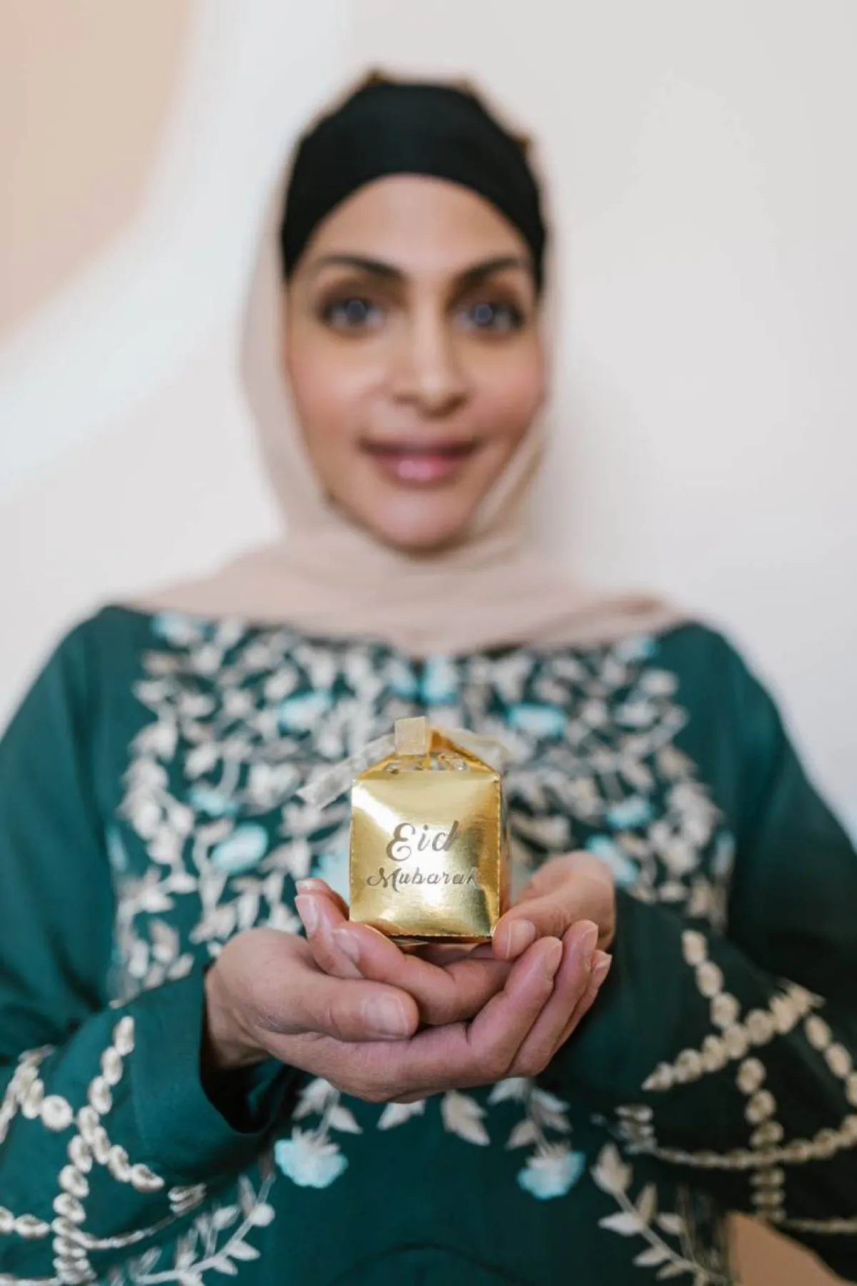 أجمل رسائل تهنئة بعيد الفطر 2022