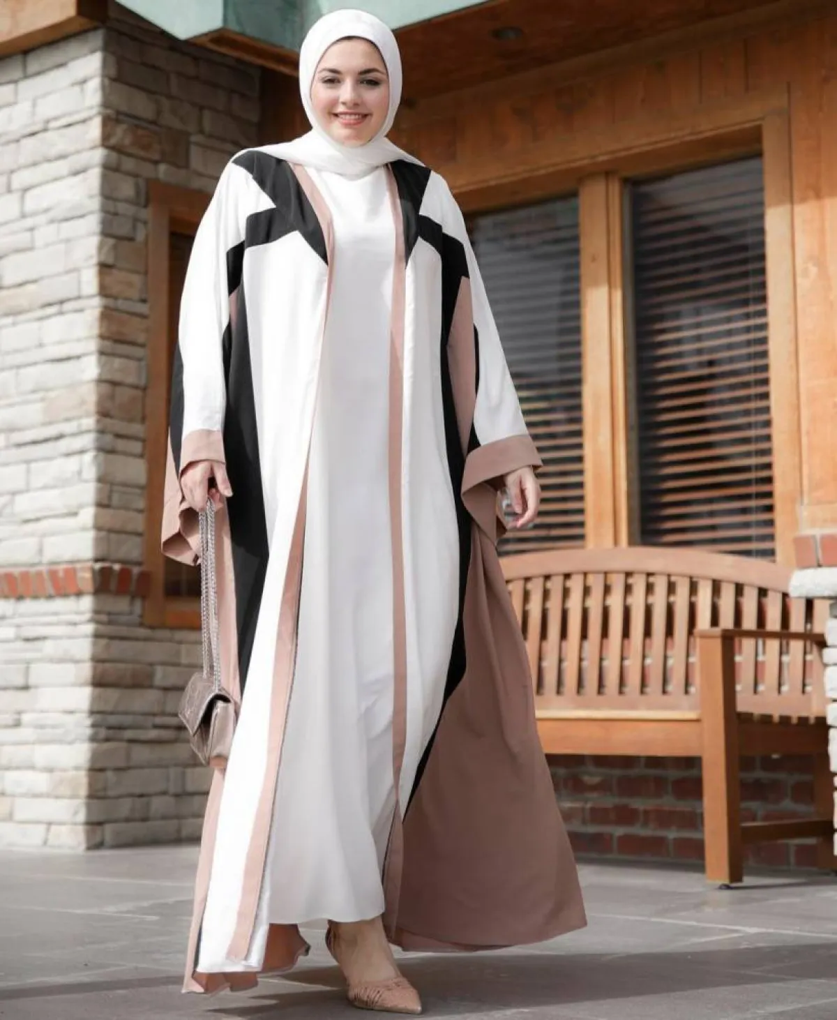 تنسيق الكعب مع الوان العباية