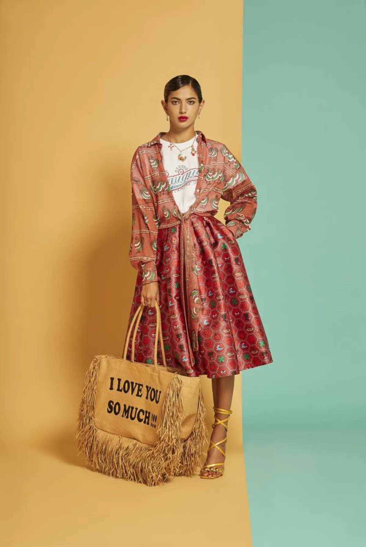 تنورة بليسيه باللون الأحمر من أليساندرو أنريكيز  Alessandro Enriquez 