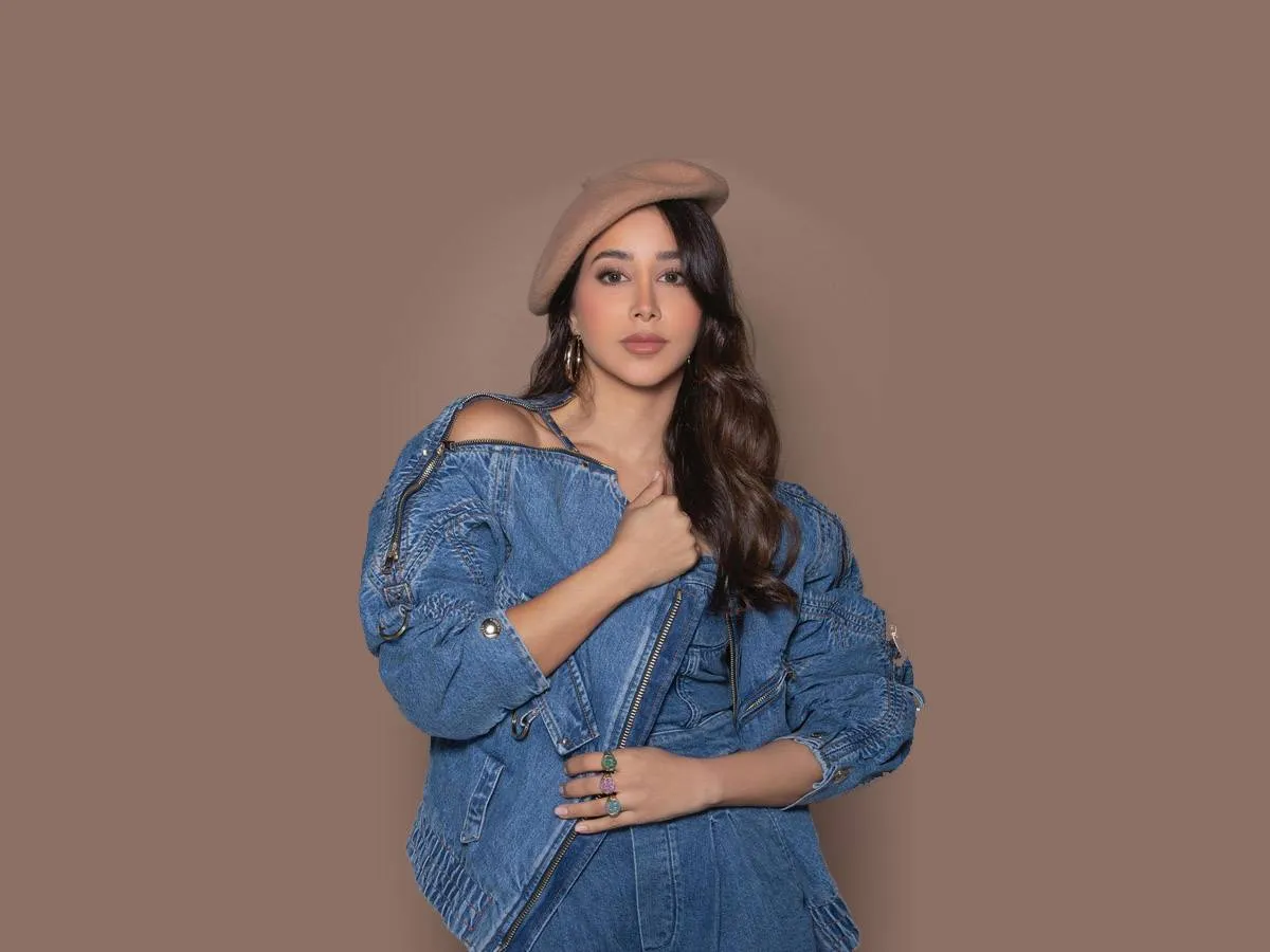 إطلالات بالجينز من وحي النجمات