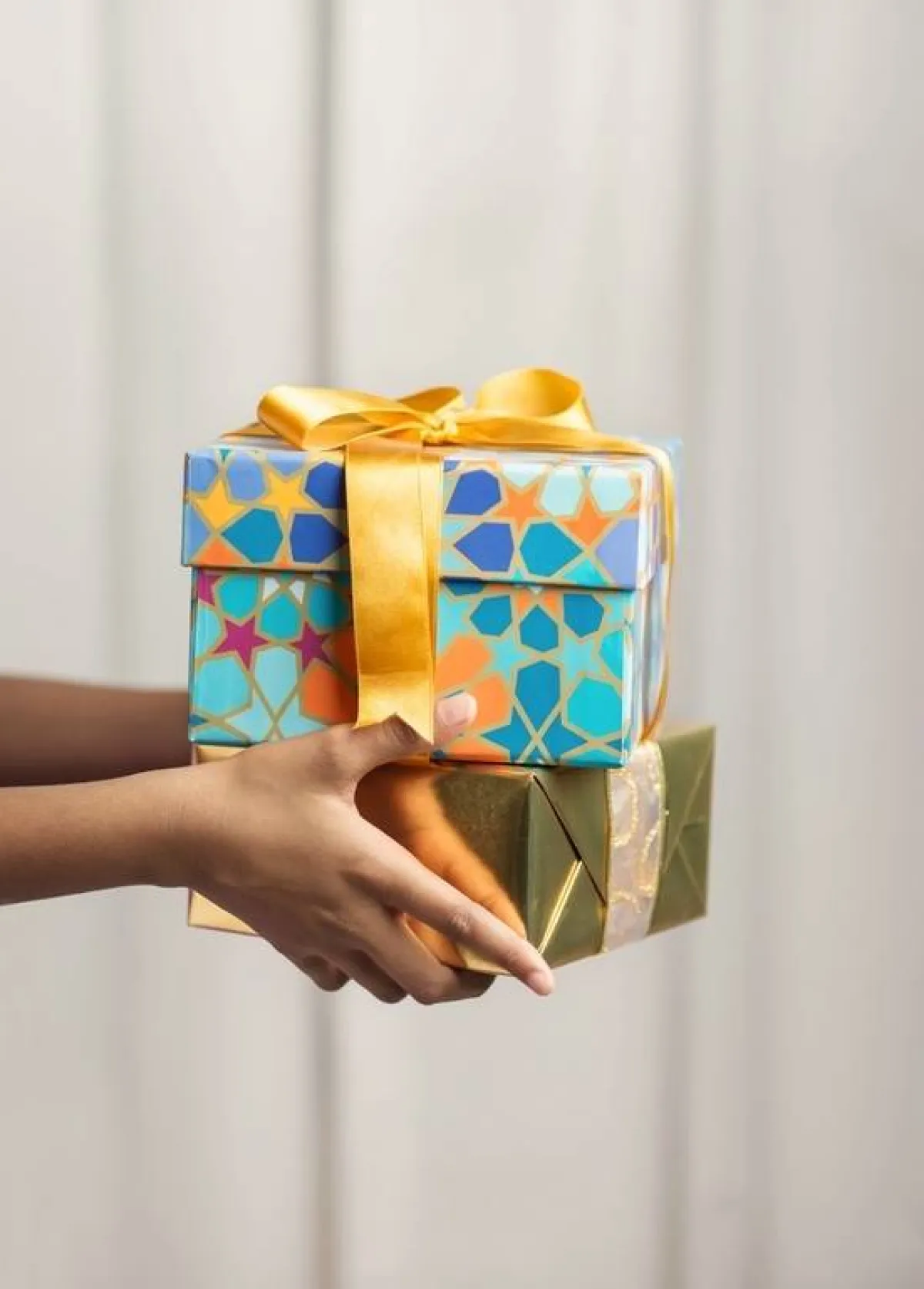 تبادل الهدايا خلال عيد الفطر